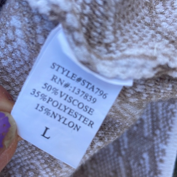 Debut Houndstooth Button Up Collared Cardigan - Picture 7 of 8